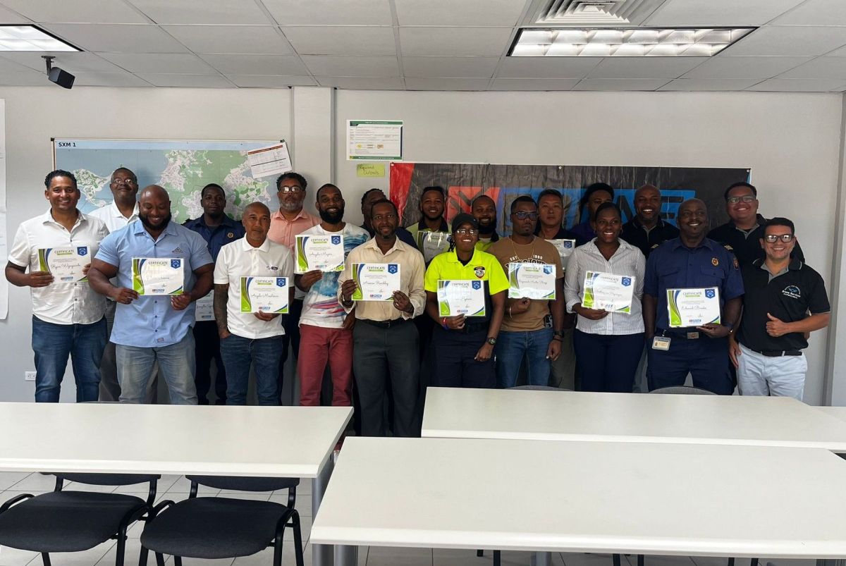 4900-Group photo - drone training 2